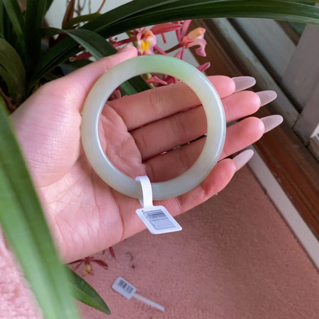 【闪购商品】和田玉手镯未镶嵌俏*