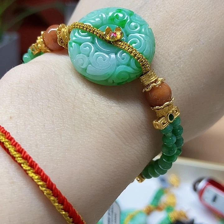 翡翠未镶嵌颈饰手串