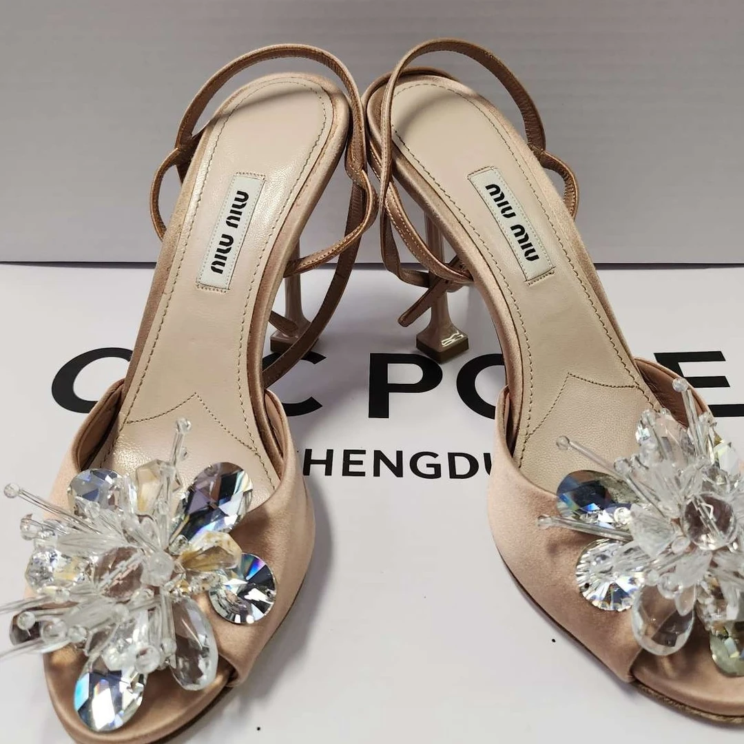 95新 MIU MIU/缪缪 A1393/ 95新 miumiu水钻高跟鞋细跟/36码半