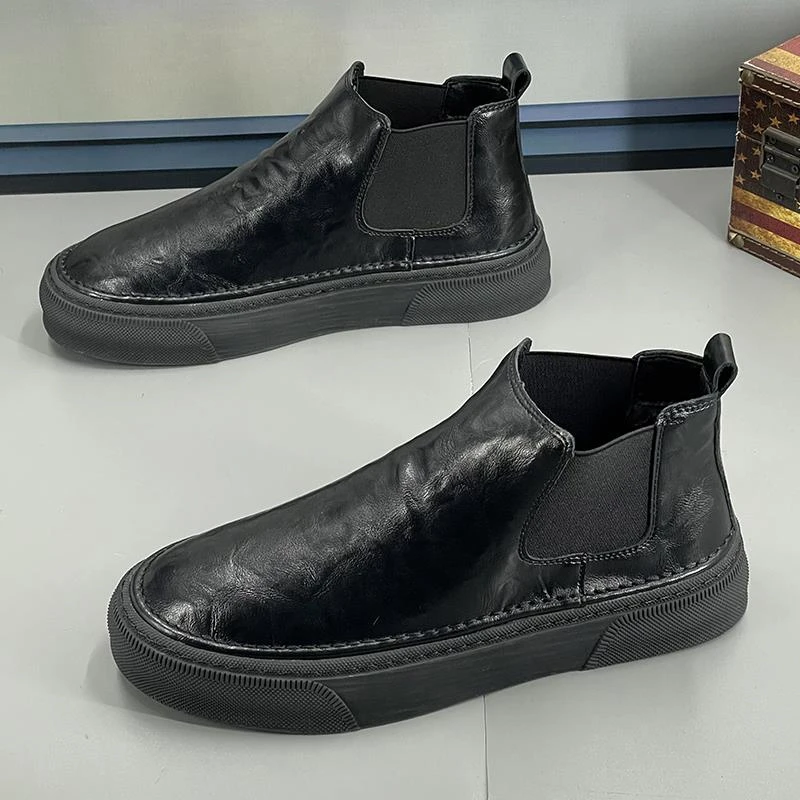 男士高帮皮鞋2025年秋冬新款厚底休闲皮面板鞋纯色透气纯色马丁靴