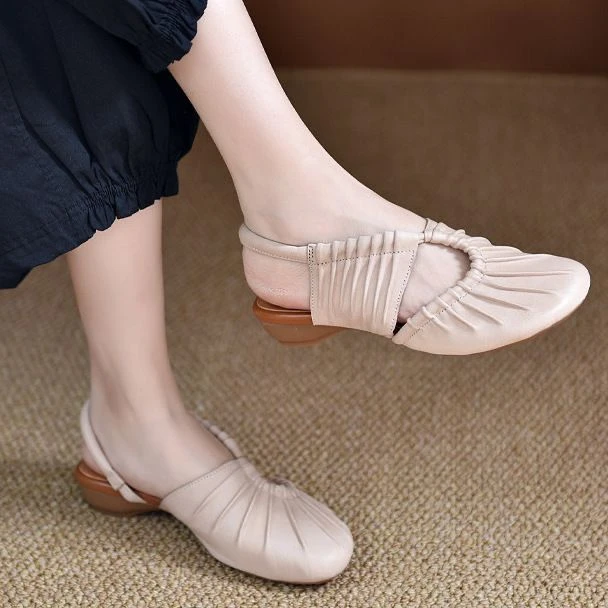 复古包头平地休闲女士凉鞋新款夏季外穿低跟妈妈鞋舒适皮罗马鞋