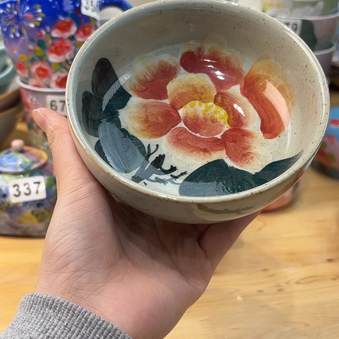 瓷片兔兔盖茨。兔兔