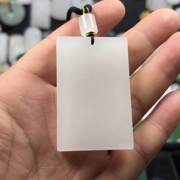 探***n颈饰未镶嵌石英质玉