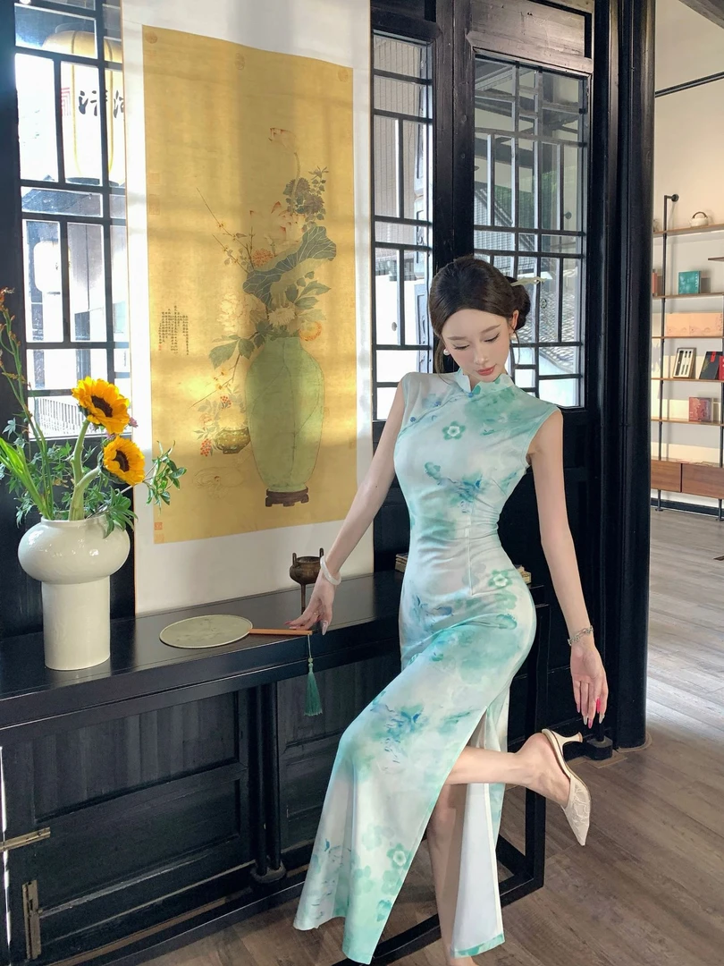 风华《青云》绿色清新旗袍显瘦新中式绝美新款高端大气连衣裙夏季