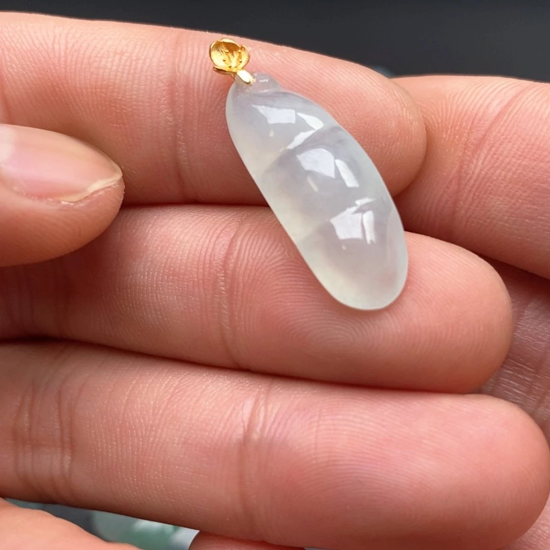 颈饰18K金镶嵌翡翠