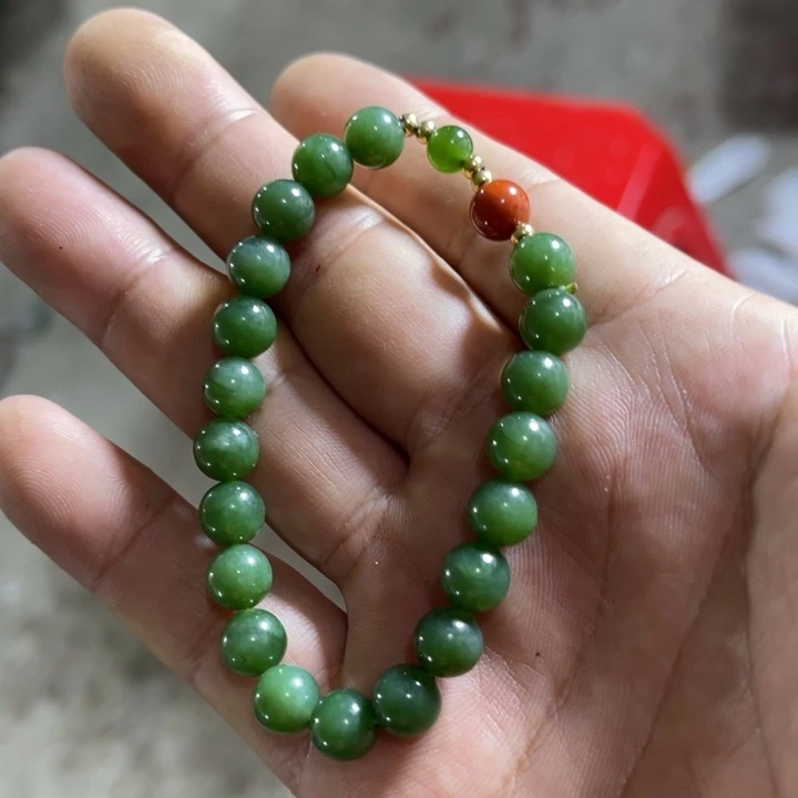 石英质玉未镶嵌颈饰