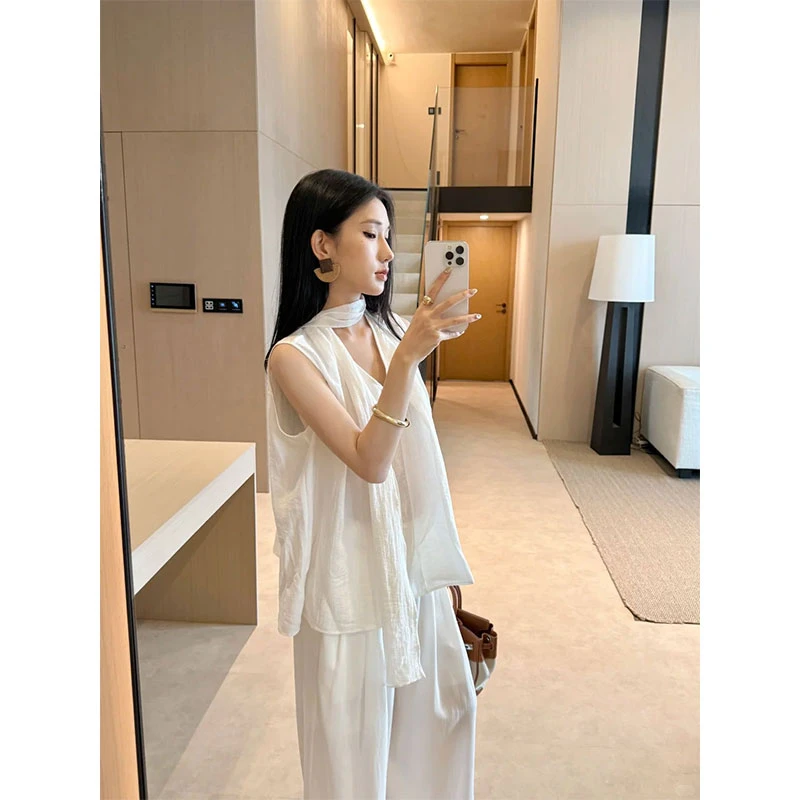 2025夏季新款ins港风通勤百搭休闲V领无袖上衣女配高腰垂感阔腿裤