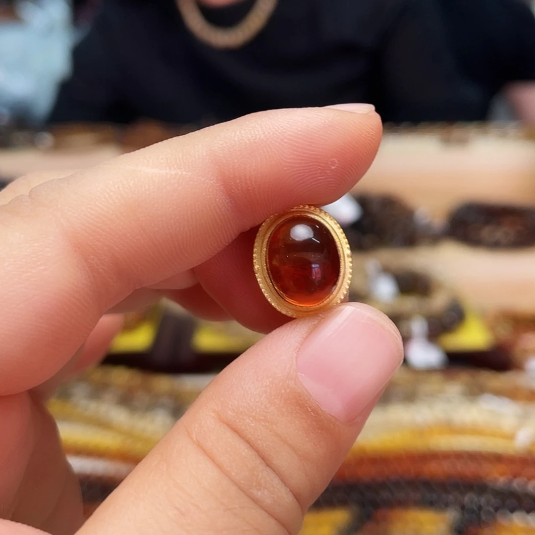 醉***風未镶嵌琥珀裸石大