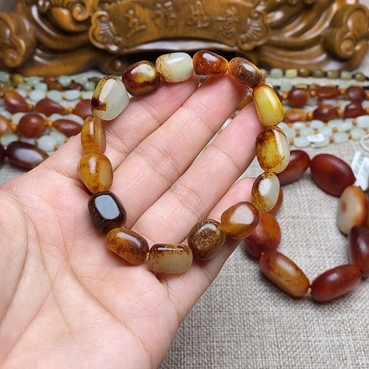 我***谁和田玉未镶嵌手链