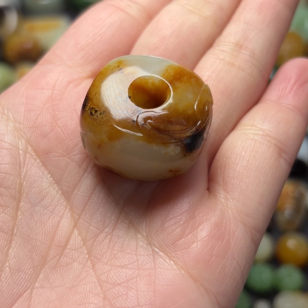 和田玉颈饰未镶嵌天**阔