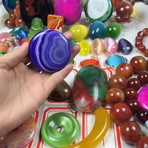 玛瑙/玉髓颈饰未镶嵌