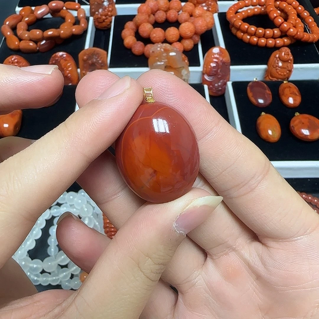 南红玛瑙18K金镶嵌颈饰