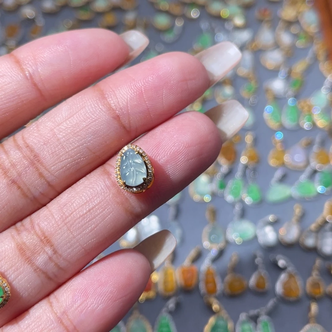 吊坠(不含链)18K金镶嵌翡翠