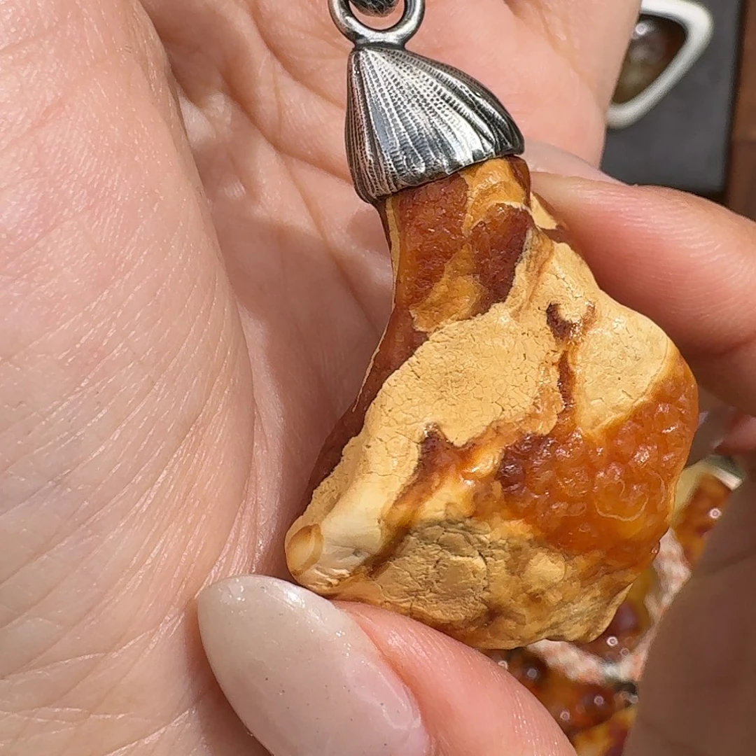 ঞ***⁸琥珀未镶嵌裸石我