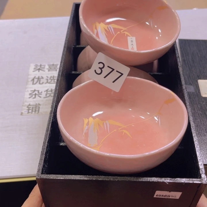 盖碗瓷器制作工艺精湛