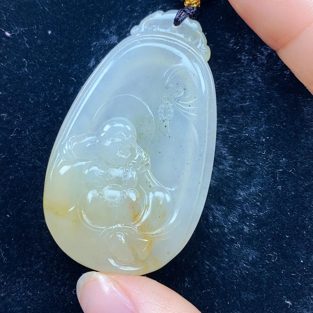 石英质玉（黄龙玉）未镶嵌颈饰