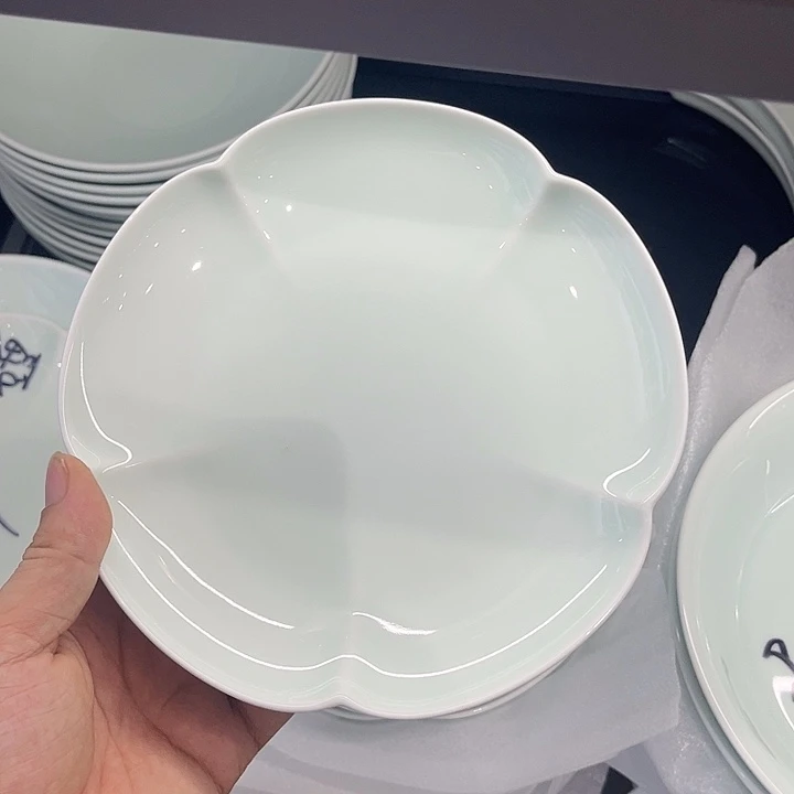 7.5寸影青五角梅花盘