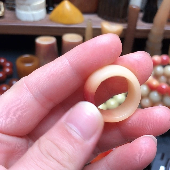 队***哥大果紫檀（缅甸花梨）手工艺制品