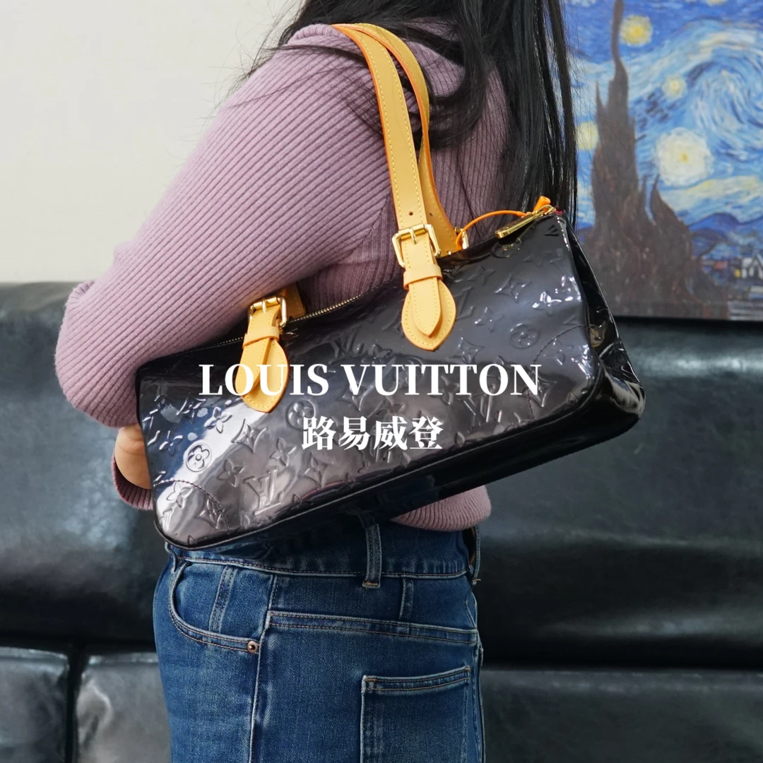 95新 LouisVuitton/路易威登 漆皮单肩包/BB12625049/5049