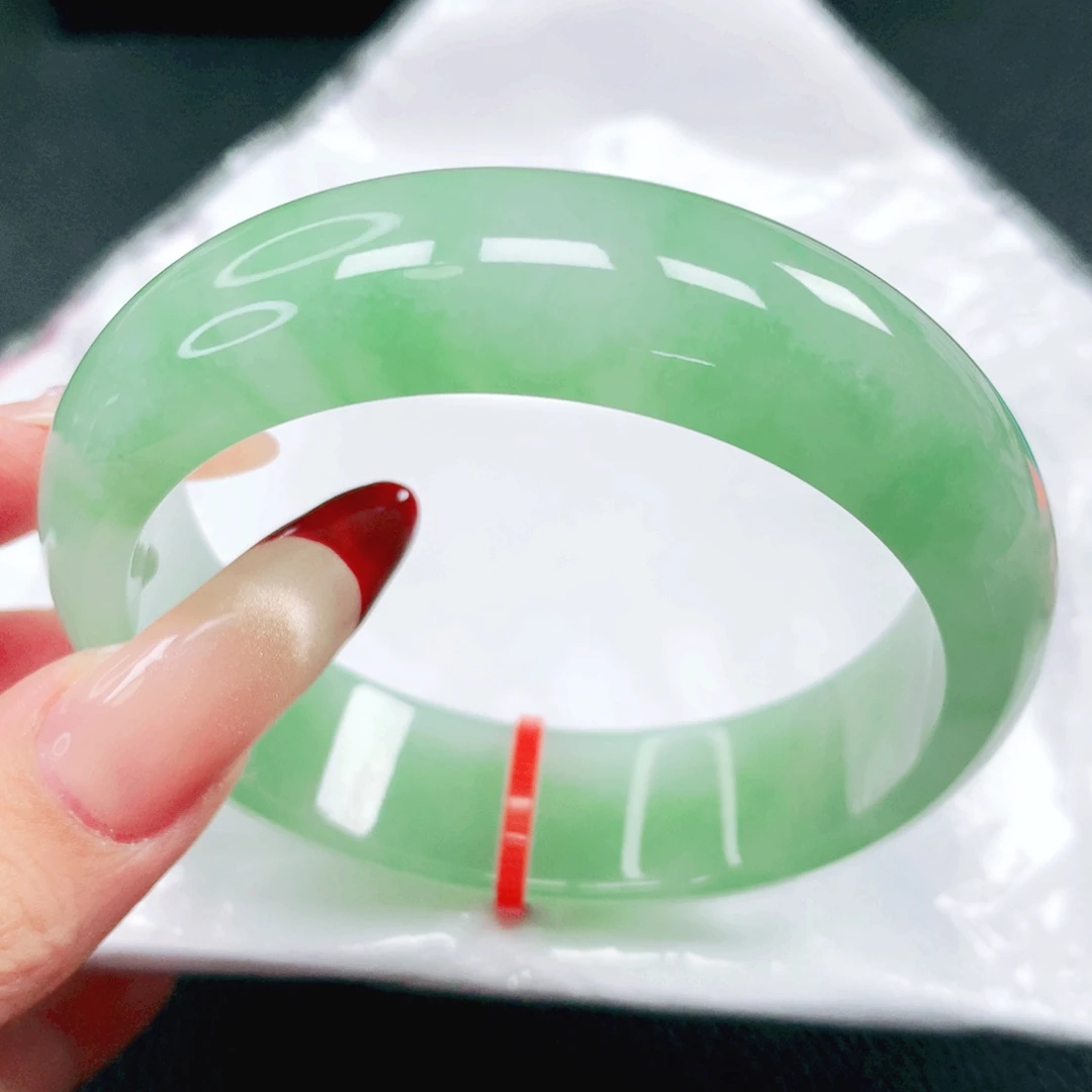 翡翠未镶嵌手镯57