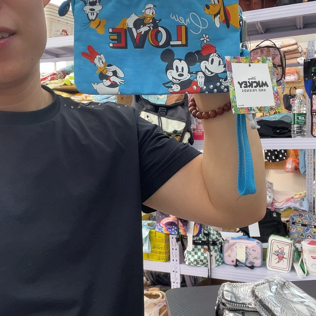 PU化妆包等产品和产品