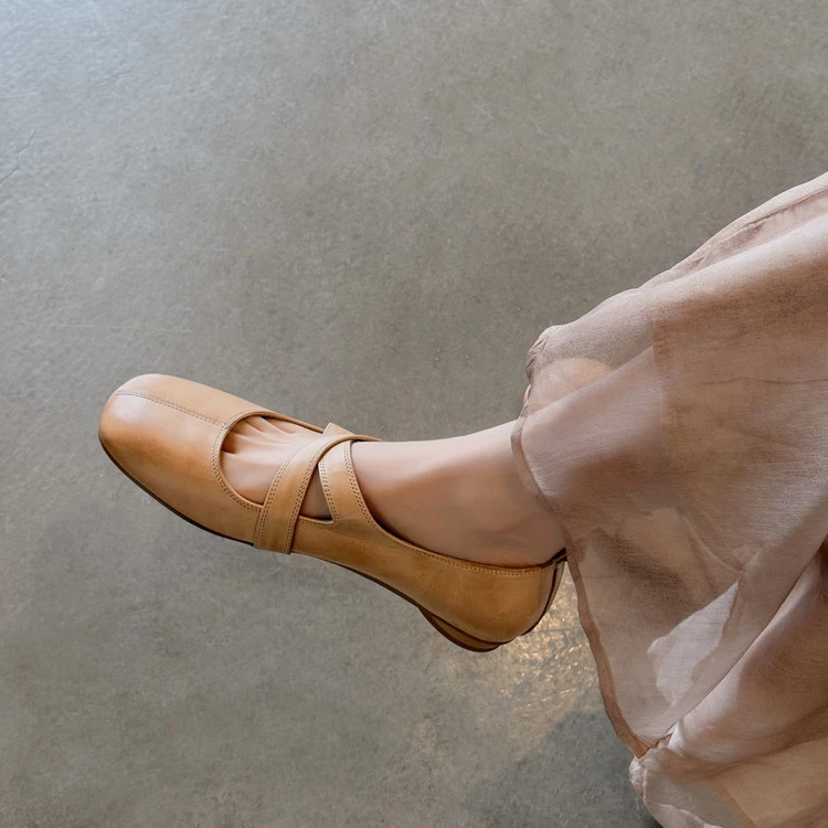 【跟高1.5CM】牛猪羊/时尚百搭方头杏色平底粗跟玛丽珍女单鞋