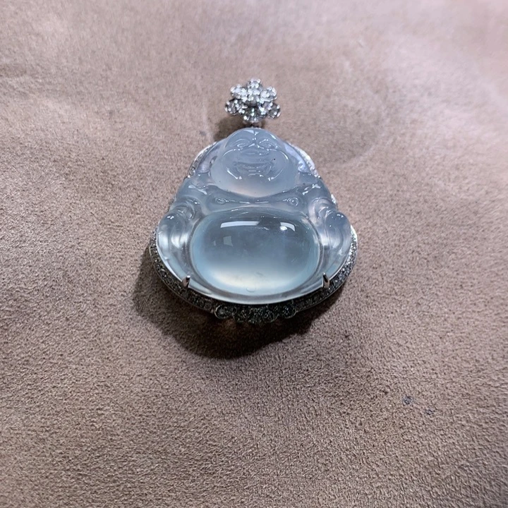 翡翠18K金镶嵌颈饰缅甸翡翠