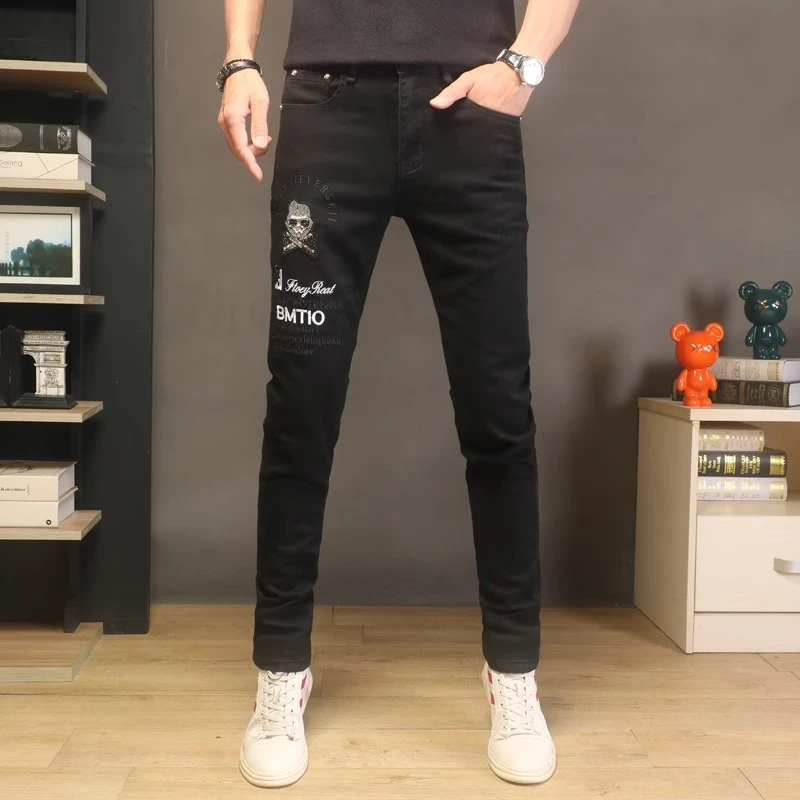 臣吾高端黑色牛仔裤男春夏季薄款裤子潮牌弹力修身小脚水洗刺绣裤