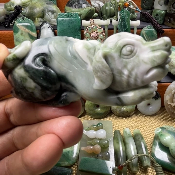 独山玉未镶嵌珠宝半成品