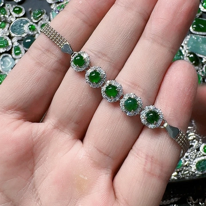 翡翠颈饰未镶嵌天然A货翡翠放漏