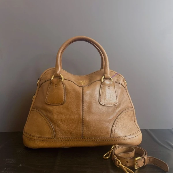 妃鱼/普拉达/95新/包包/市场价22600/250119XZ0028