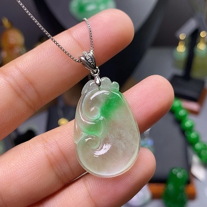 吊坠(赠链)未镶嵌翡翠