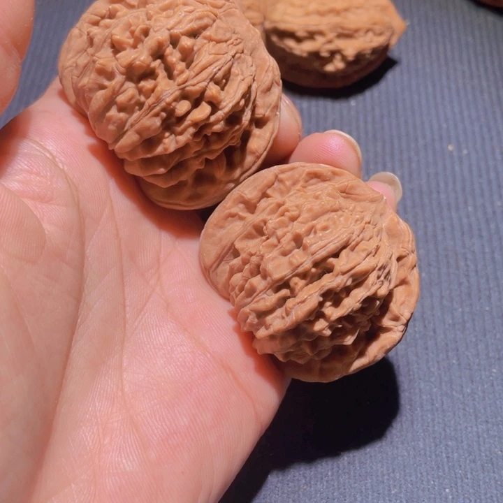 文玩核桃吊坠春*四座楼