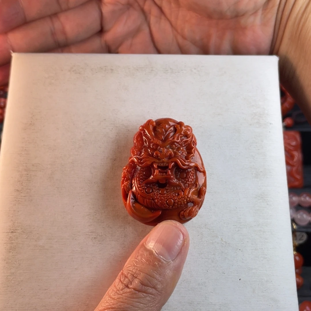 南红玛瑙未镶嵌珠宝奇石龙