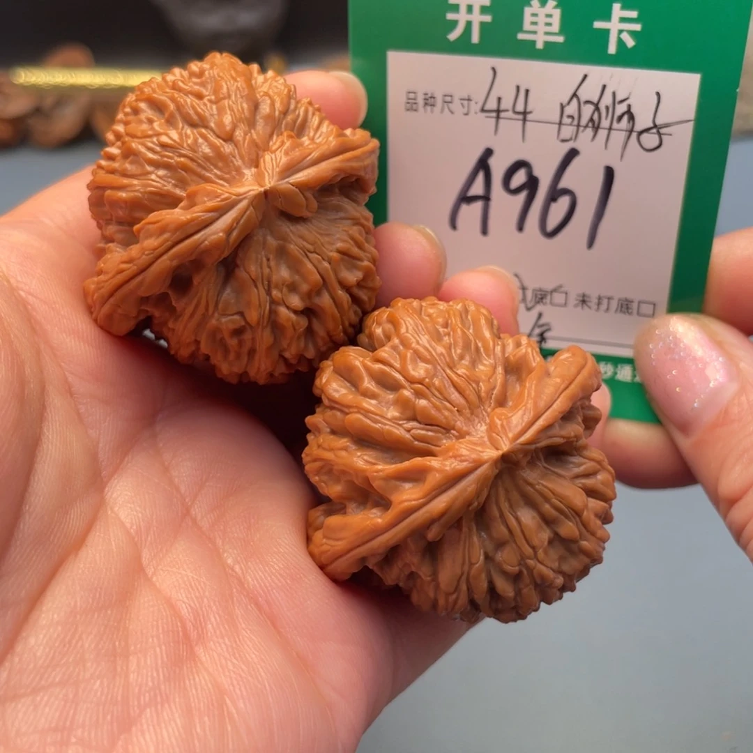 吊坠桃核文玩核桃