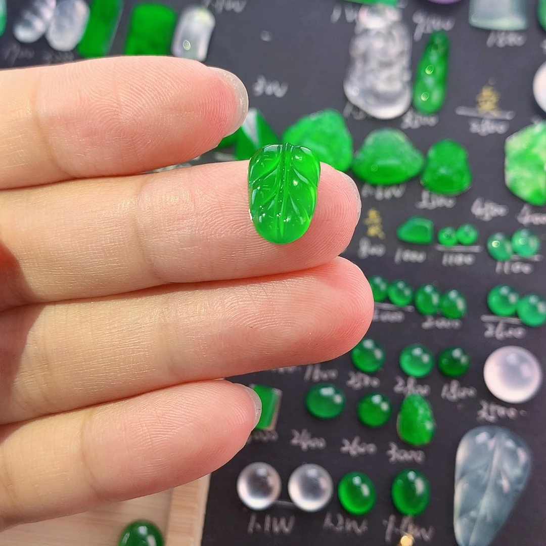 翡翠未镶嵌颈饰纯天然翡翠a货