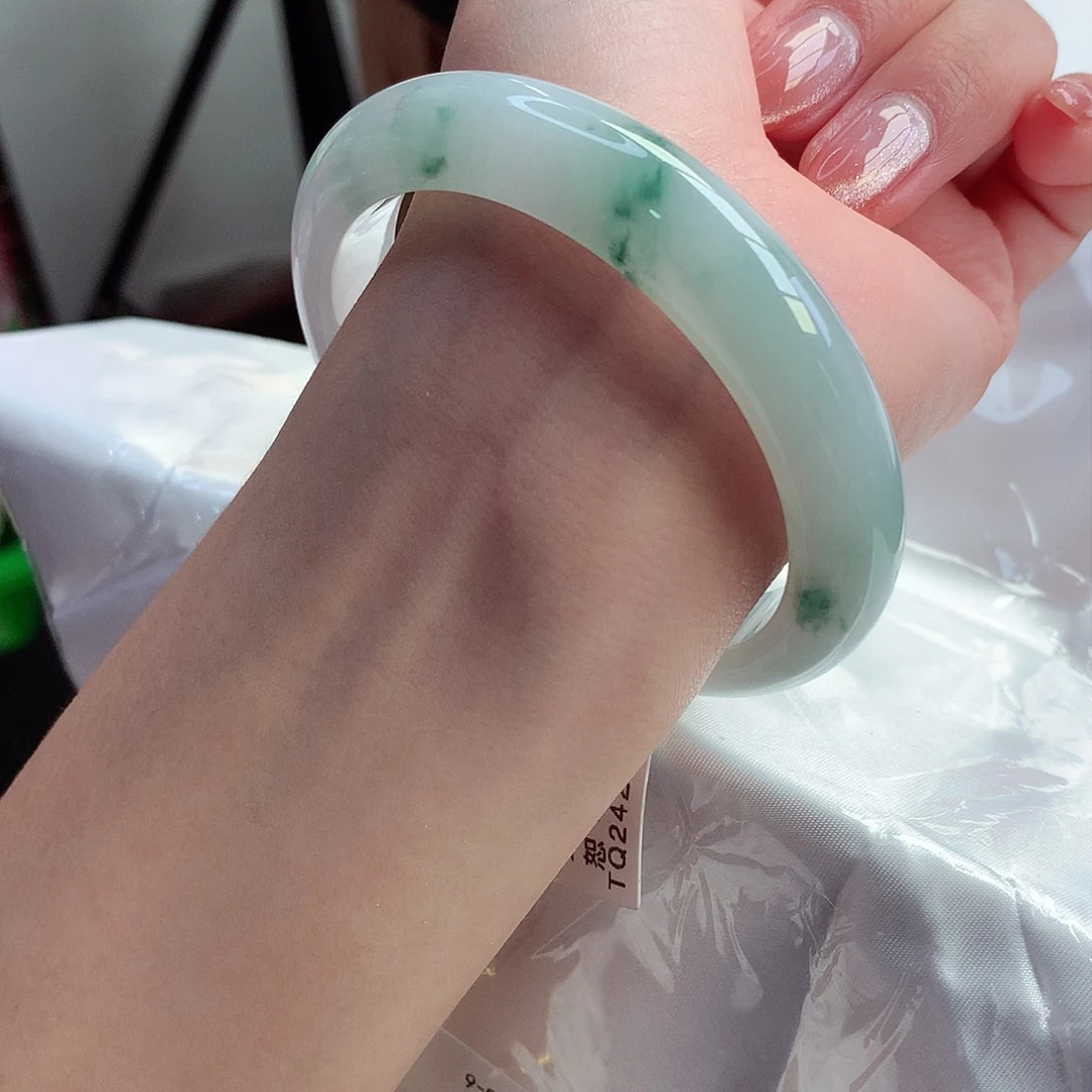 翡翠手镯未镶嵌天然A货翡翠60性价比超高