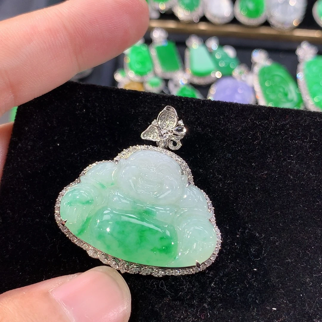 翡翠18K金镶嵌颈饰