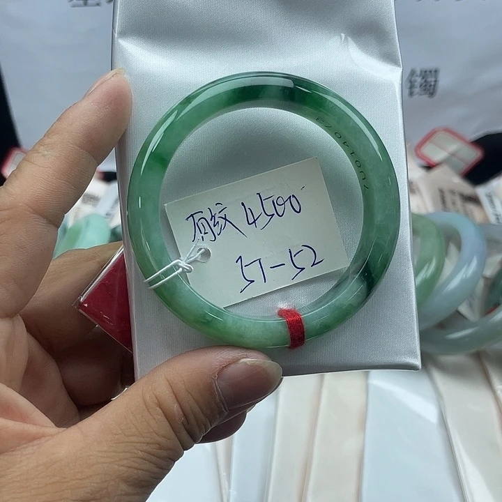 未镶嵌手镯翡翠翡翠手镯
