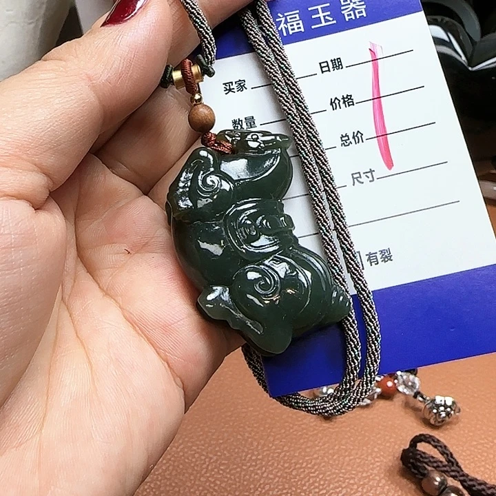 和田玉颈饰未镶嵌