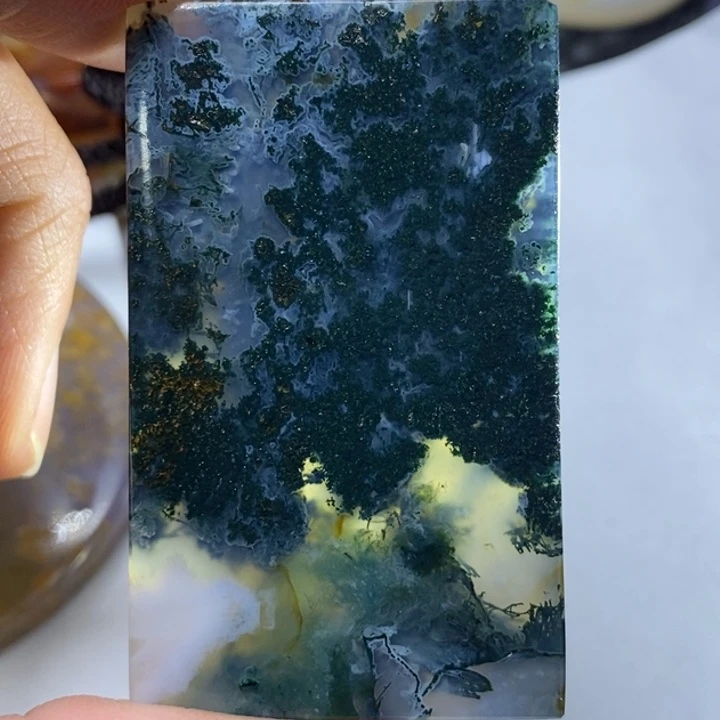 玛瑙/玉髓颈饰未镶嵌逝**年