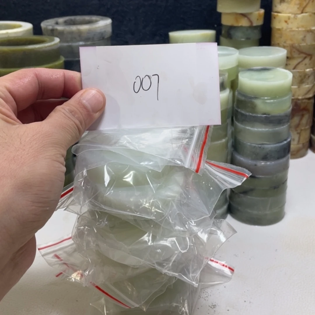 【闪购商品】蛇纹石玉未镶嵌珠宝半成品大*