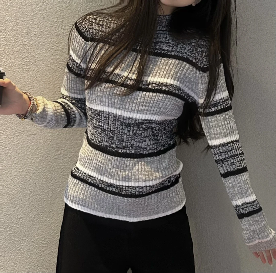 G家短款条纹针织毛衣