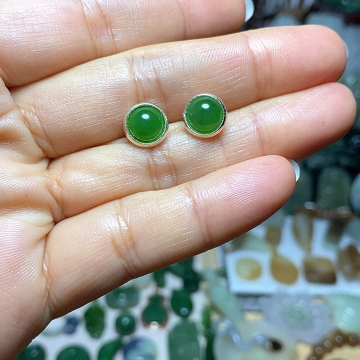 和田玉未镶嵌耳饰