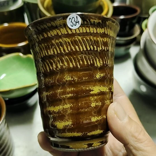 瓷片瓷器，各种摆件，瓷片，均有瑕疵。头上钉点小壳皮。