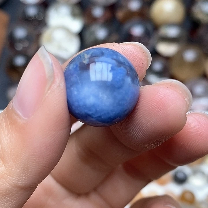 水晶裸石未镶嵌夏**凉单株