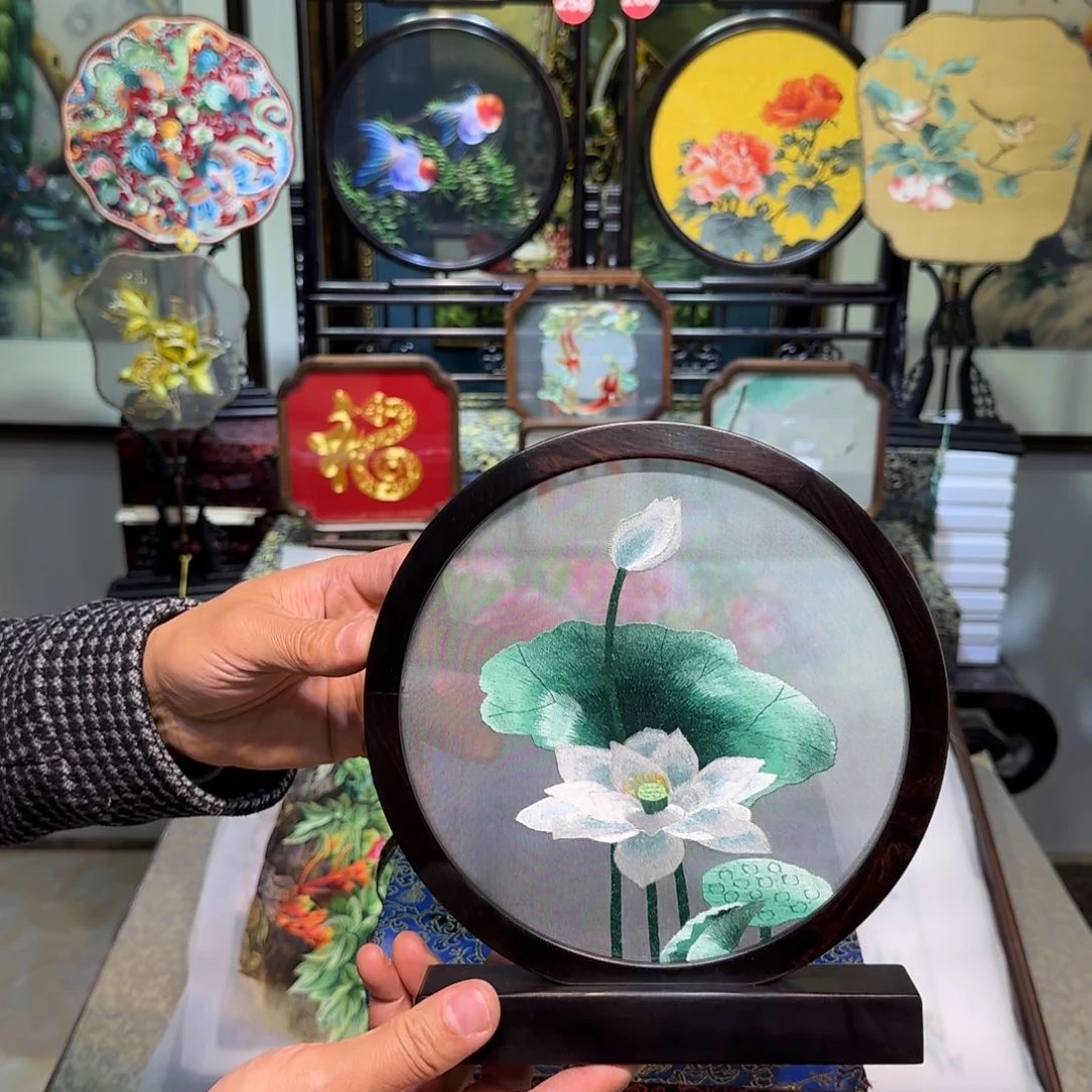 刺绣刺绣工艺精湛
