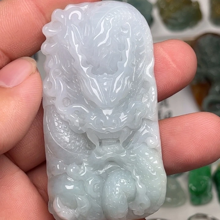 颈饰未镶嵌翡翠龙