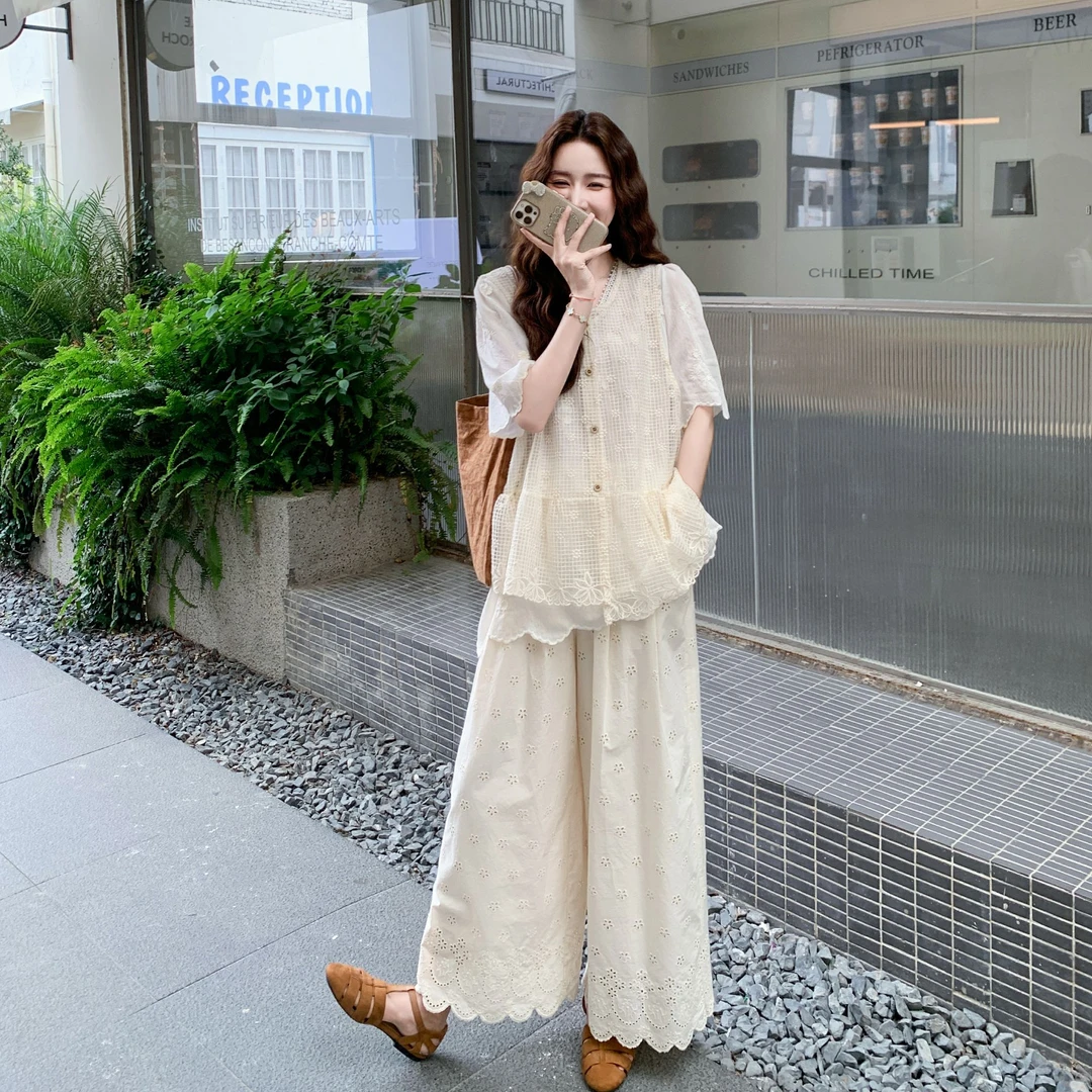 米白色高级感精致刺绣套装女2025夏新款法式短袖上衣阔腿裤两件套