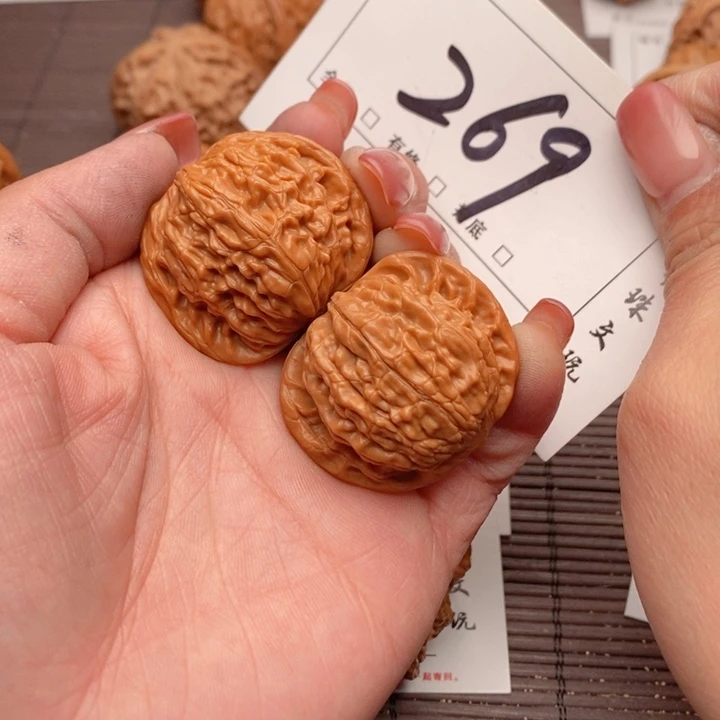 文玩核桃吊坠娃***嚯37磨盘269